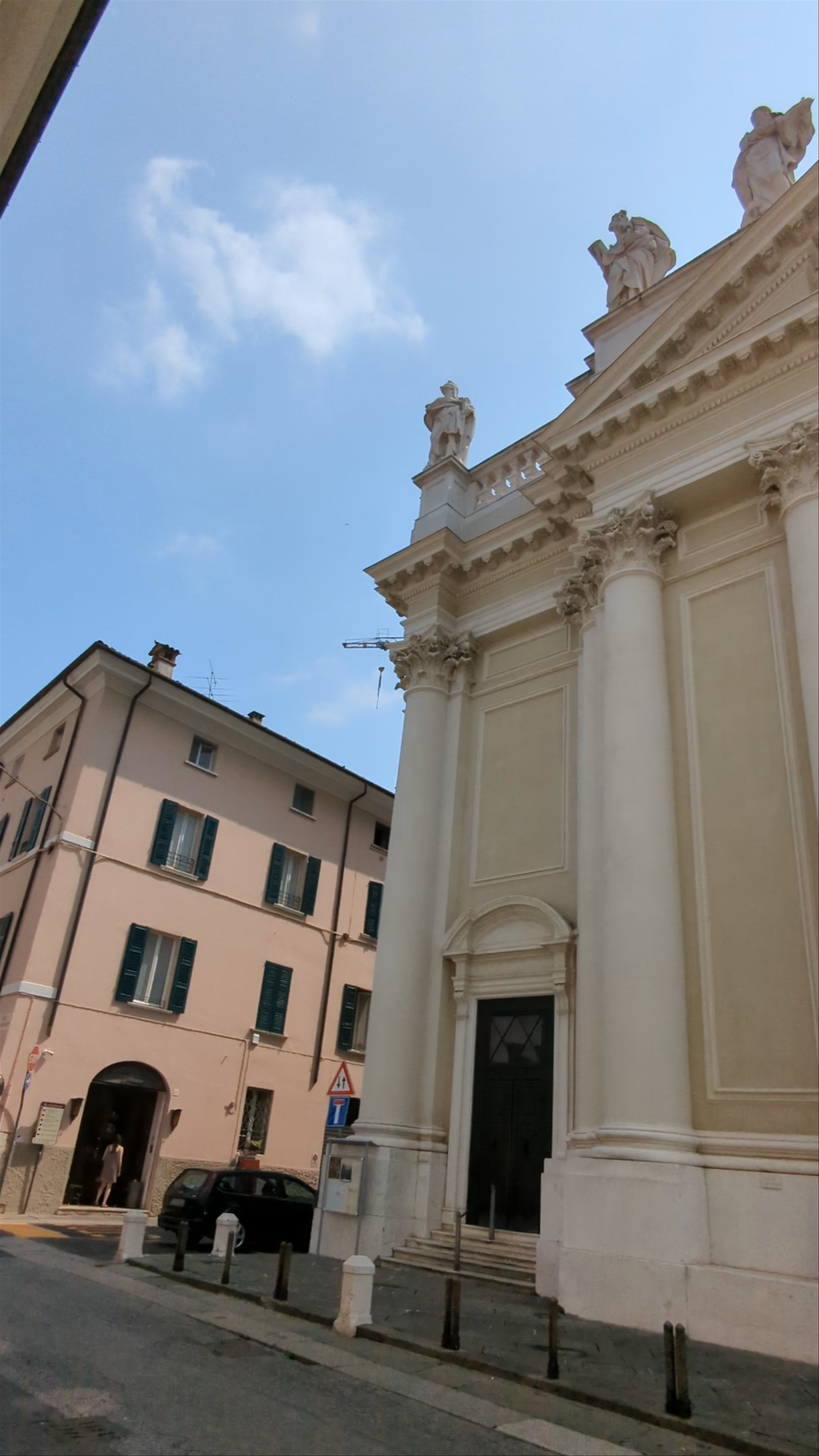 Santi Nazaro e Celso: Baroque Splendor in the Heart of Brescia