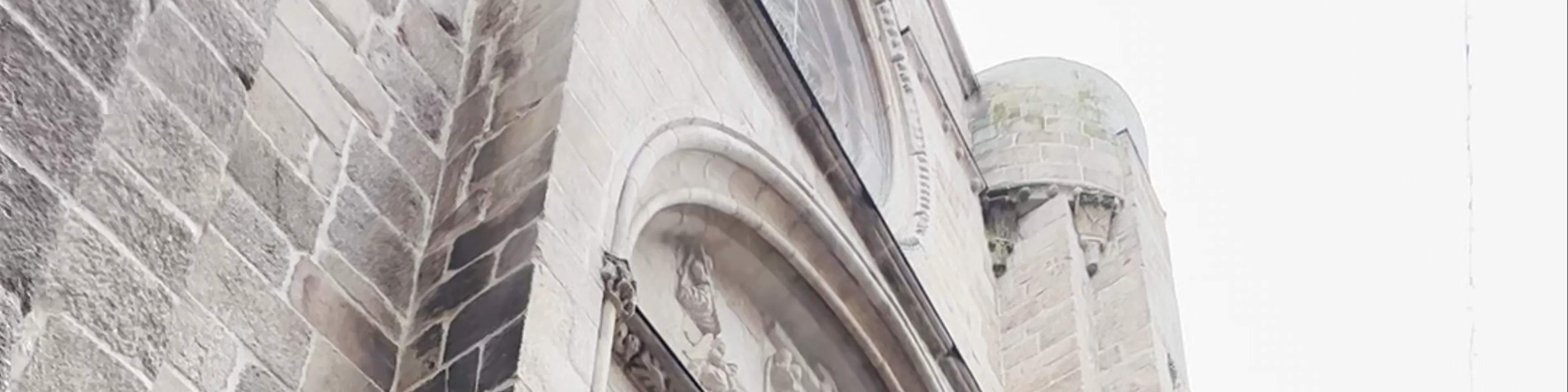 Fachada norte da catedral de Ourense