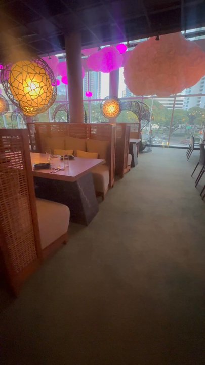 Stage Restaurant - New American Near Me - Honolulu, Hawaii