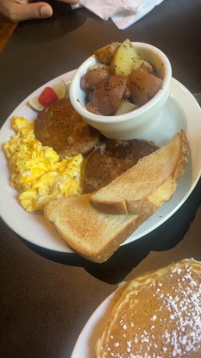 The Garden Brunch Cafe - Breakfast & Brunch Near Me - Memphis, Tennessee