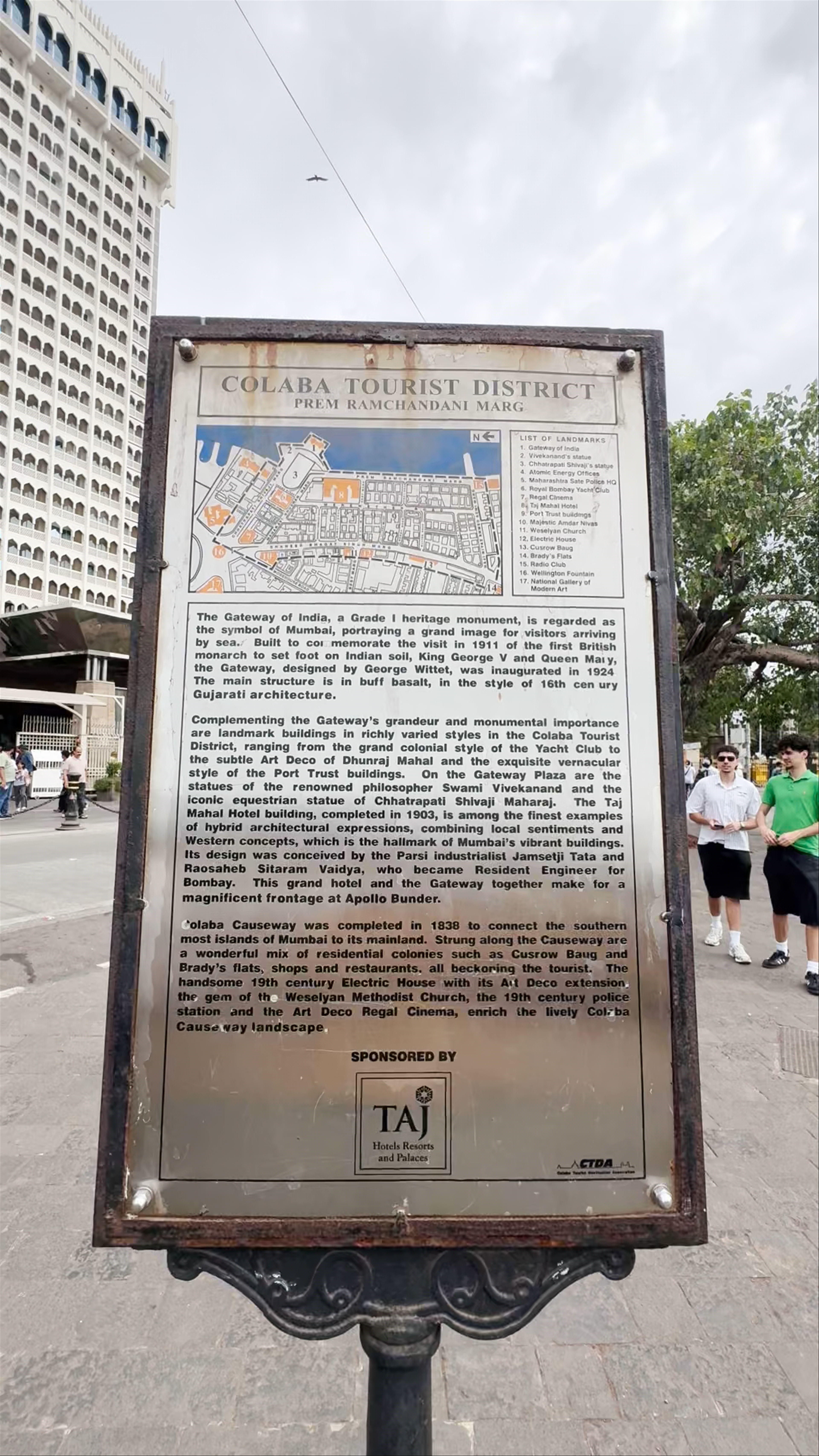 Gateway of India and Colaba Tourist District Walkthrough | Mumbai Heritage Experience