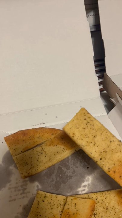 Crushed Pizzeria - Hard as rock Bread Sticks - Pizza Near Me - Chicago, Illinois