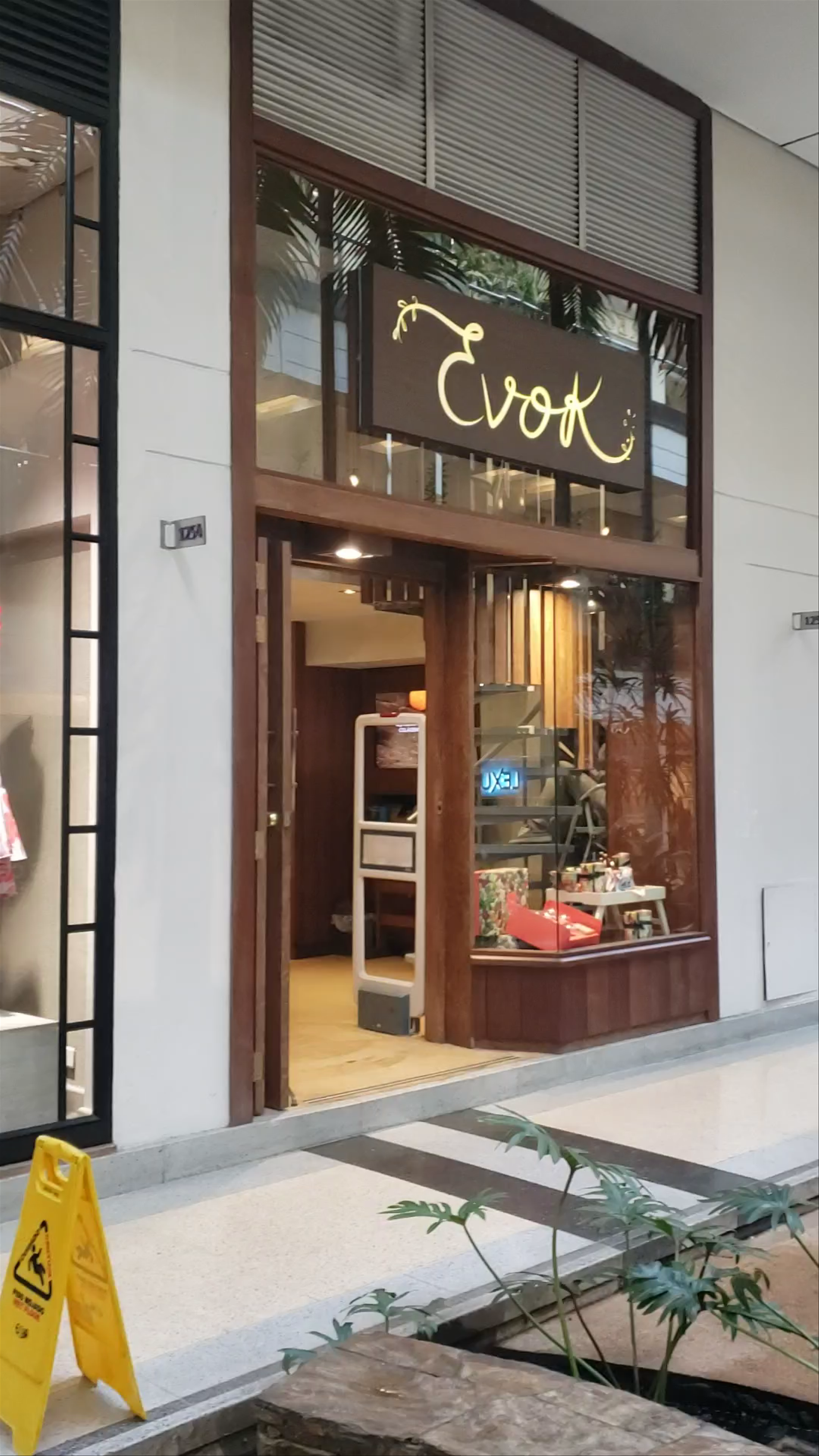 Oviedo Shopping Center Experience in Medellín, Colombia