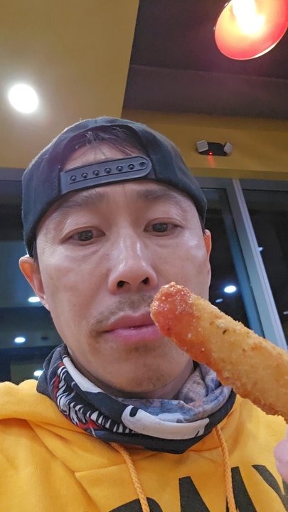 Taste budzz - Mozzarella stick -cheese pulllllll - American Near Me - Phoenix, Arizona
