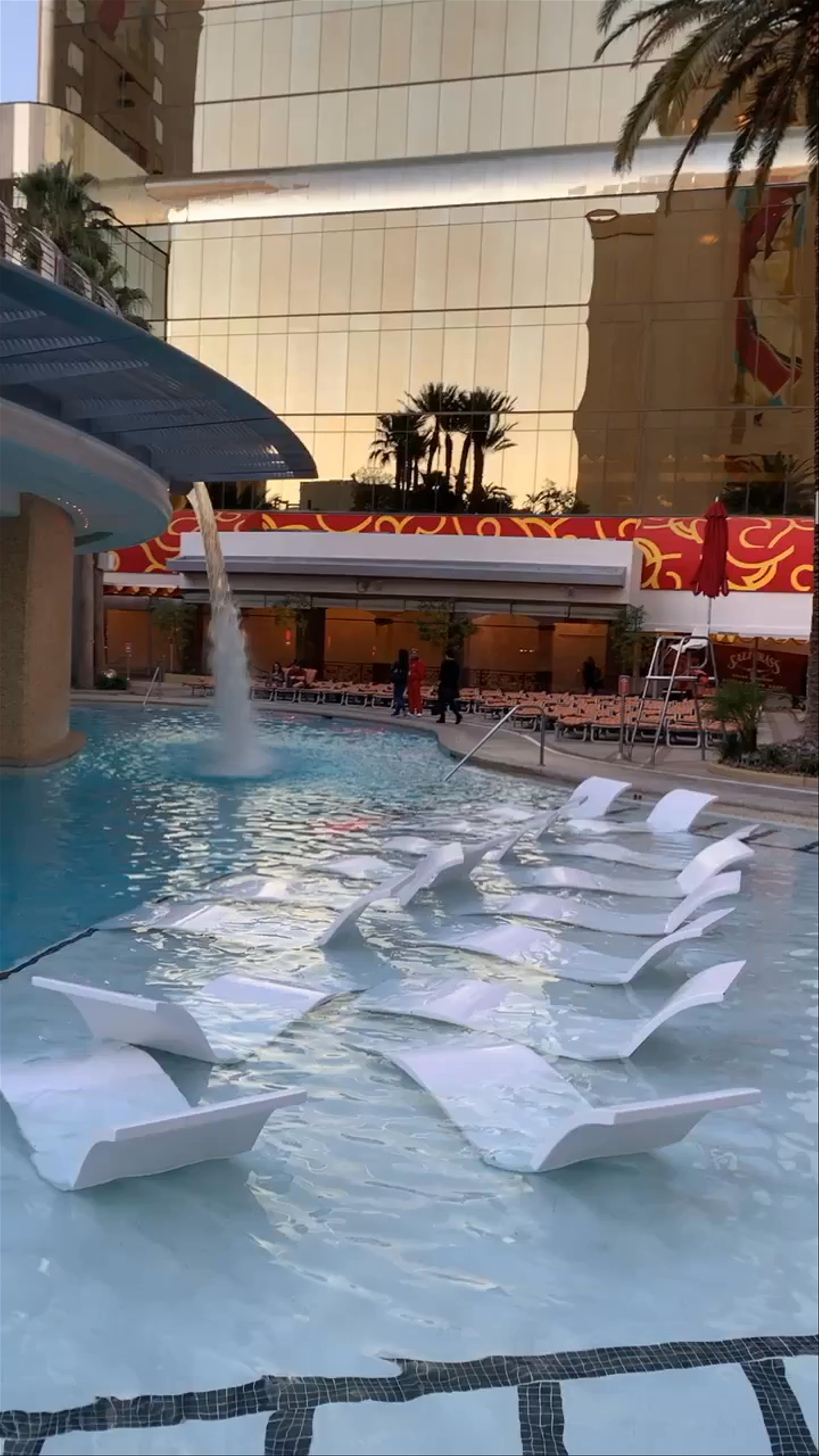 Luxurious Poolside Escape in Las Vegas