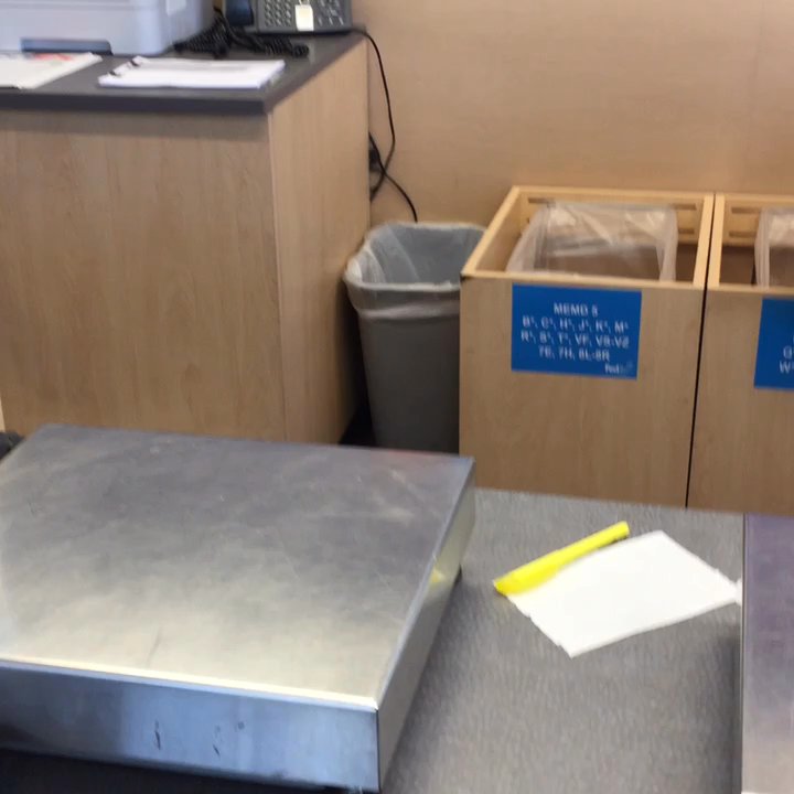 FedEx Office Ship Center - Inside The FedEx office - Shipping Centers Near Me - Commerce, California