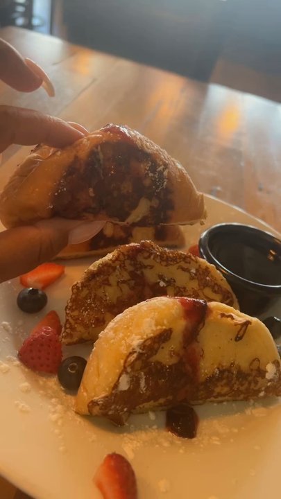 Rebel Cafe & Garden - Hamburger bun French toast. Yuck! - Cocktail Bars Near Me - Brooklyn, New York