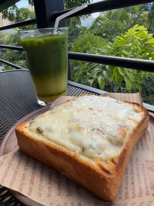 Café LAPIN - Relaxing Sunday morning - Coffee & Tea Near Me - Honolulu, Hawaii