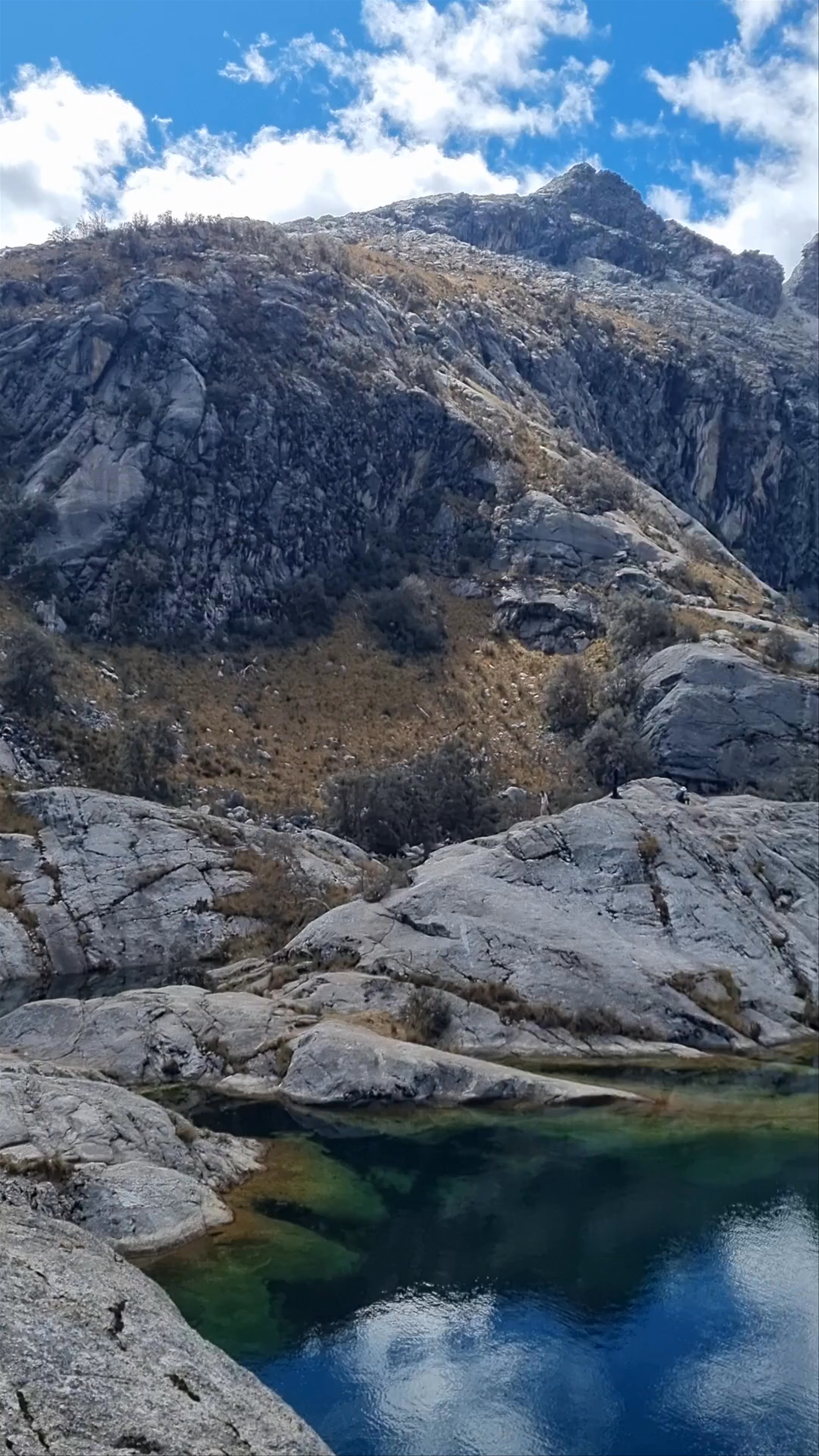 Laguna Churup: Serene Alpine Escape in Peru