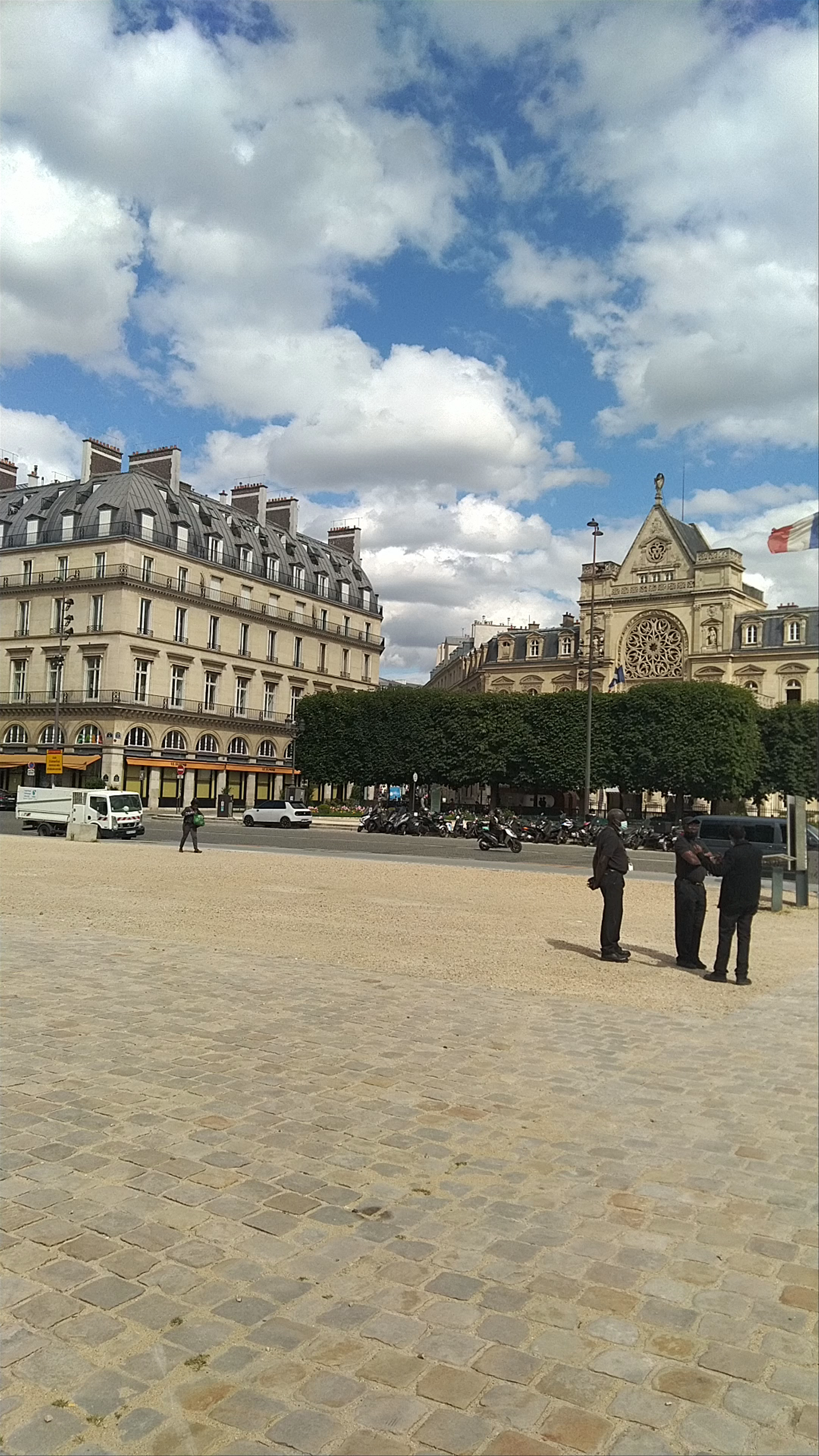 Place du Louvre: Historic Grandeur at the Heart of Paris