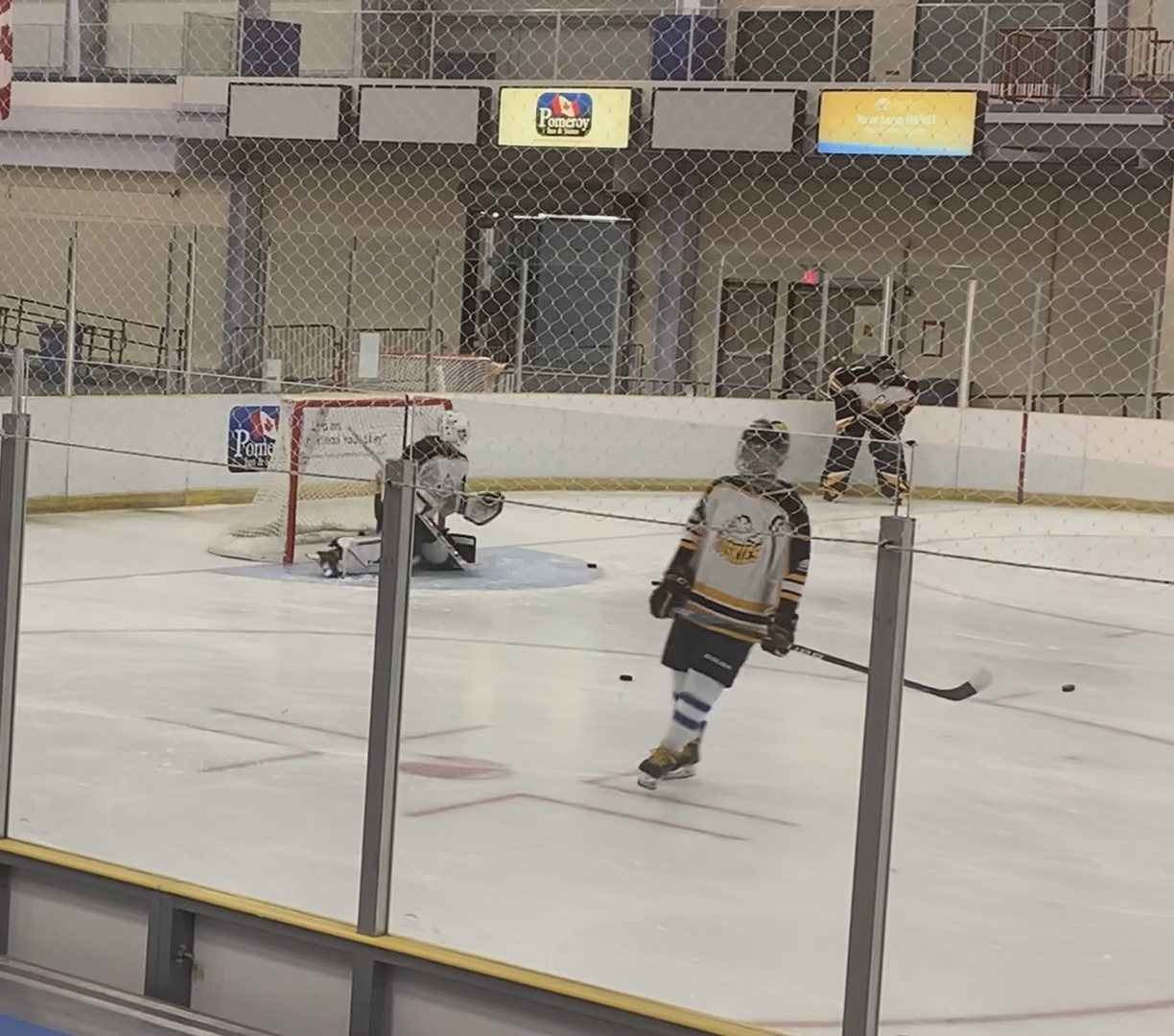 Harrison Mackie's On-Ice Warm-Up: Fort St. John huskies
