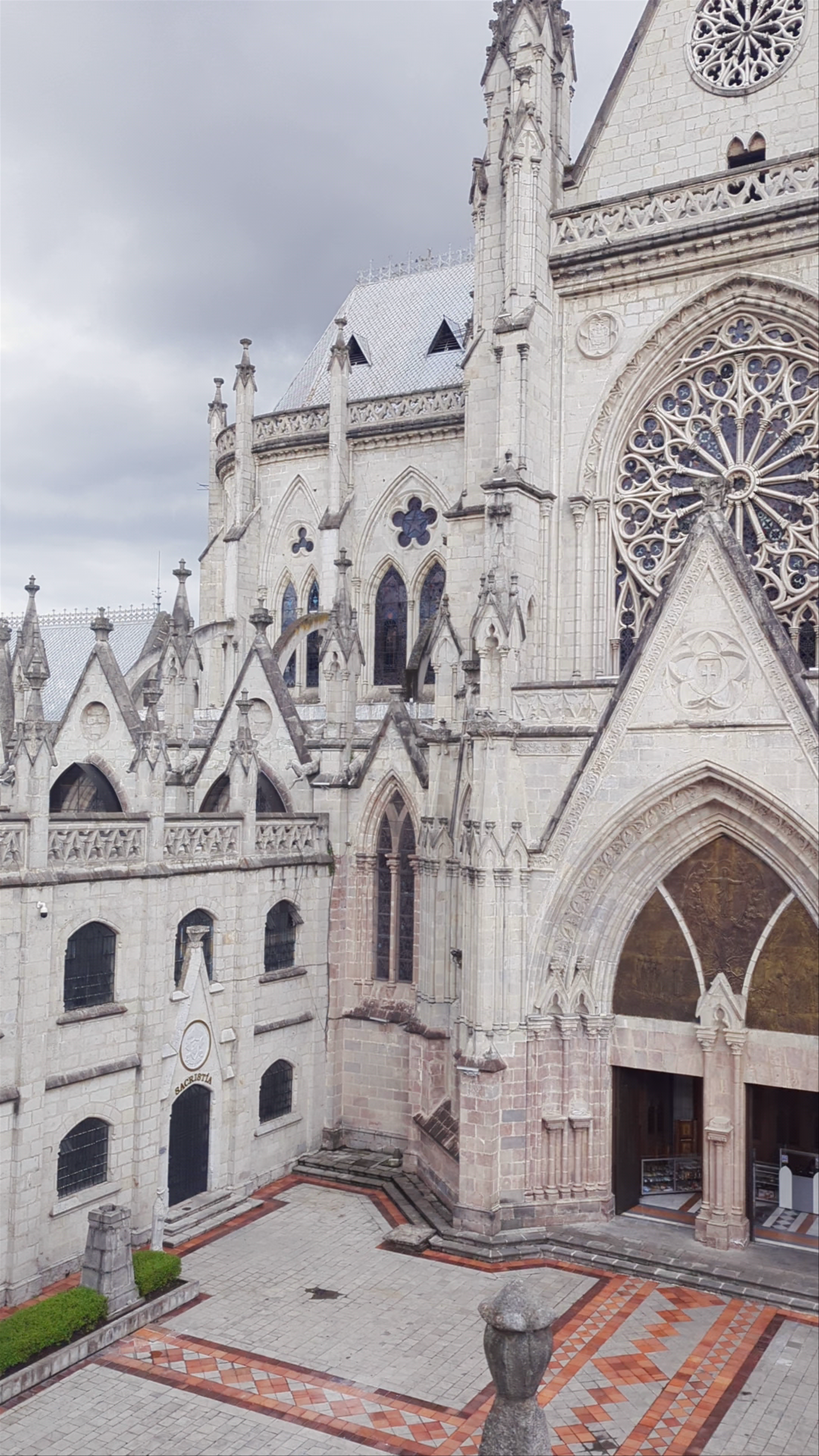 Basílica del Voto Nacional
