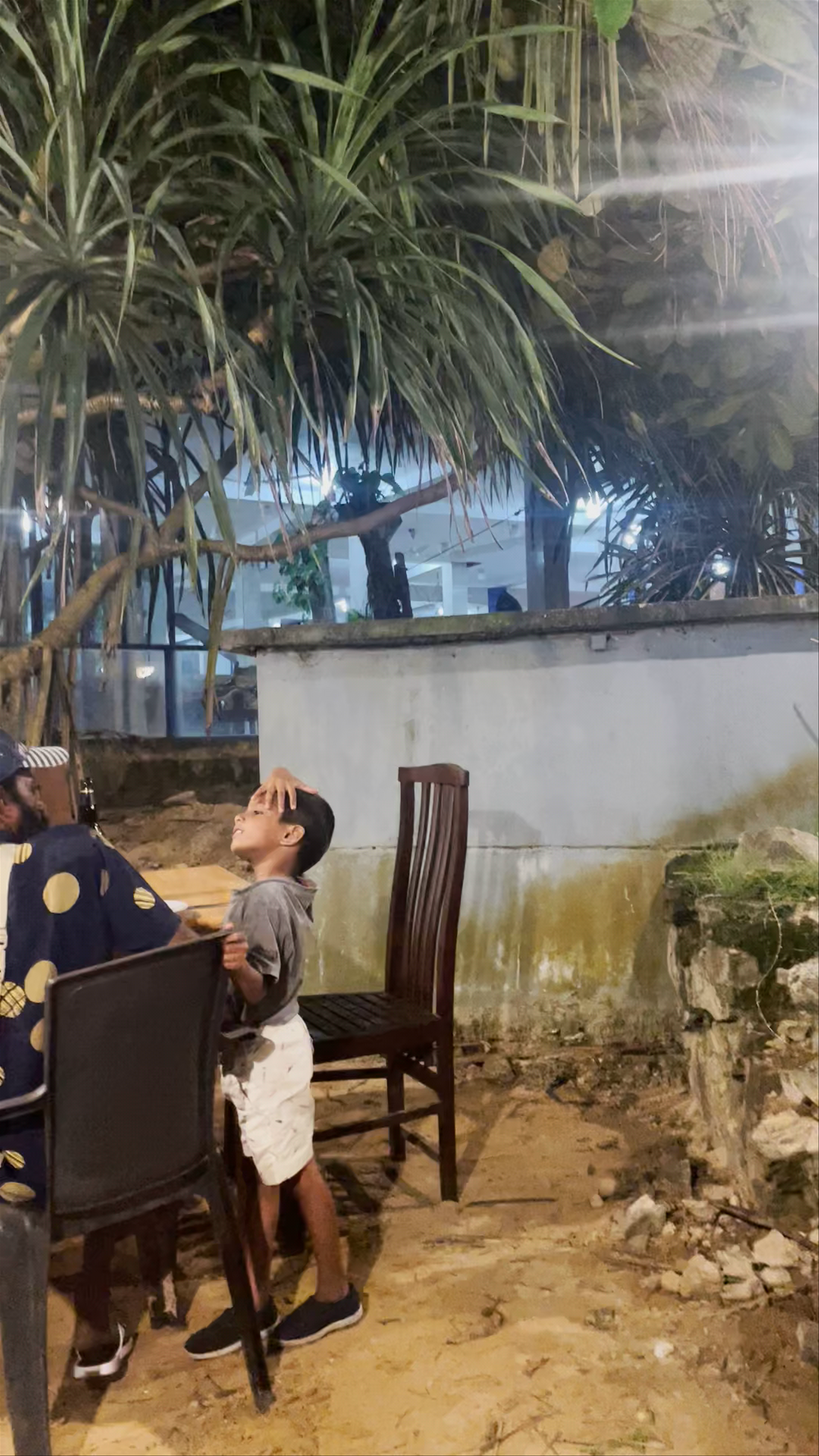 Central Beach Restaurant