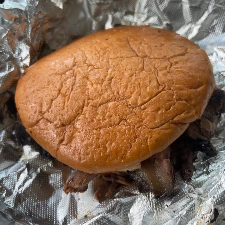 Oh'Mazing Potatoes and Que - Moist Brisket Sandwich - Barbeque Near Me - Spring, Texas