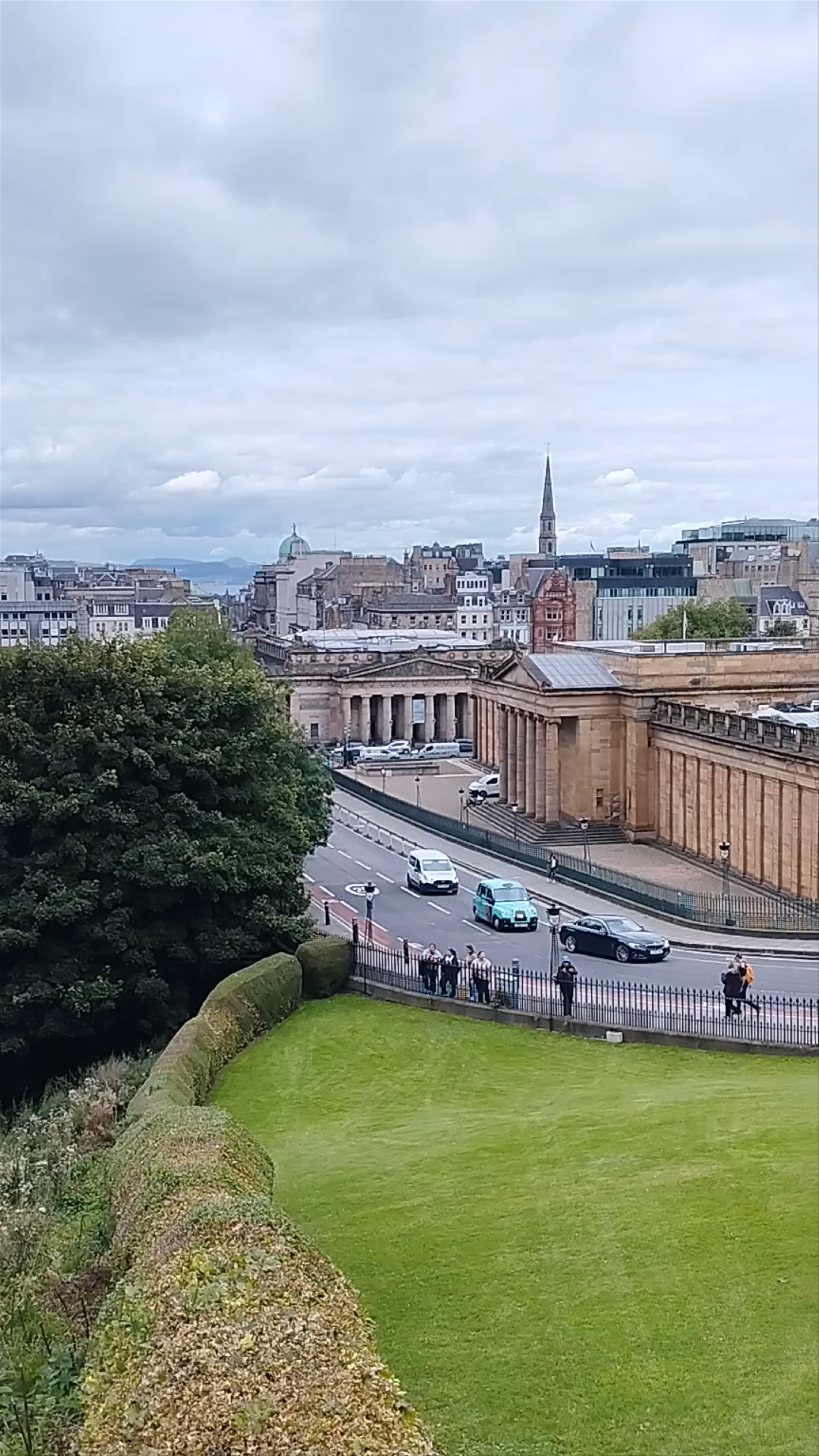 National Galleries of Scotland: A Serene Cultural Escape in Edinburgh