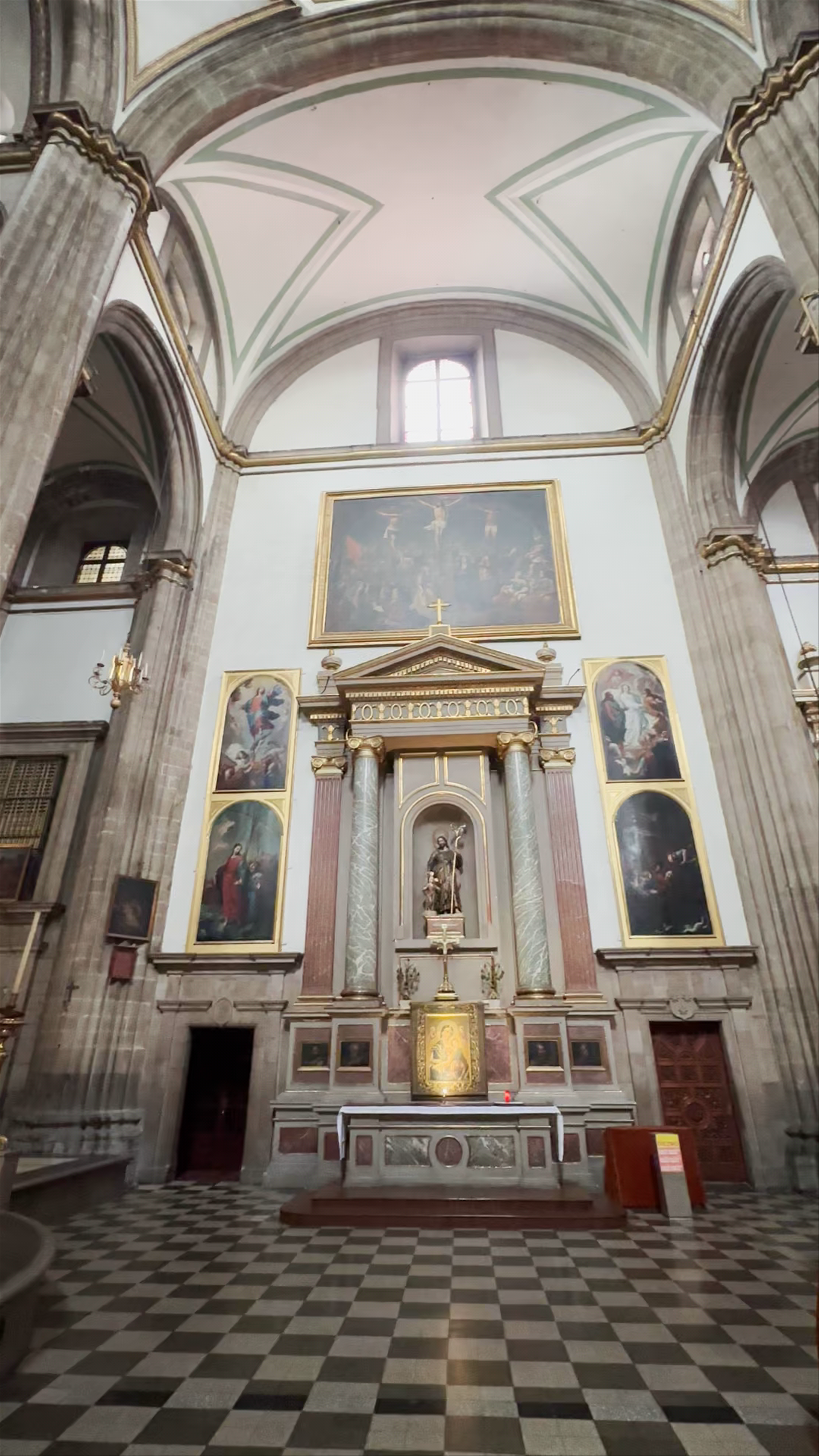 Templo de San Felipe Neri (La Profesa) - Historic Baroque Beauty in Mexico City