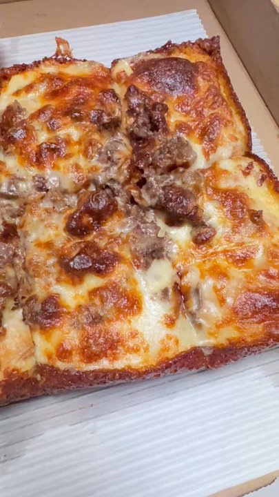 Nicholas Karadasidis - Detroit style deep dish cheesesteak pizza video - Pizza Near Me - Philadelphia, Pennsylvania