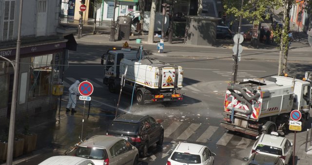 Street cleaning in Paris
