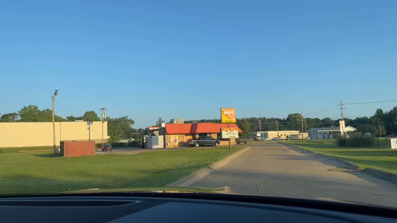 Wards - Burgers Near Me - Pelahatchie, Mississippi