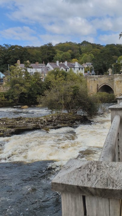 The Corn Mill - View of the river and the bridge from the deck at the restaurant - Pubs Near Me - Llangollen, DEN