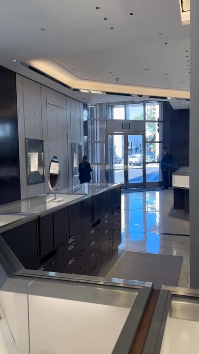 Tiffany & Co - Jewelry Near Me - Pasadena, California