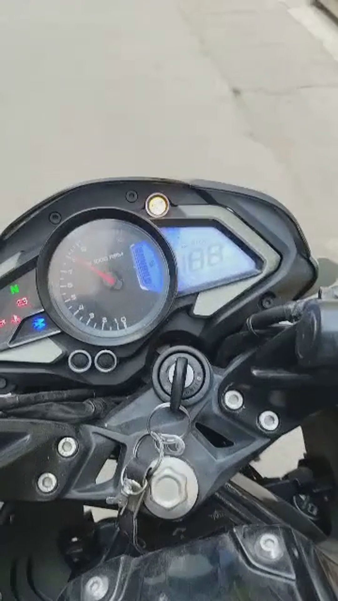 Walk-around video thumbnail