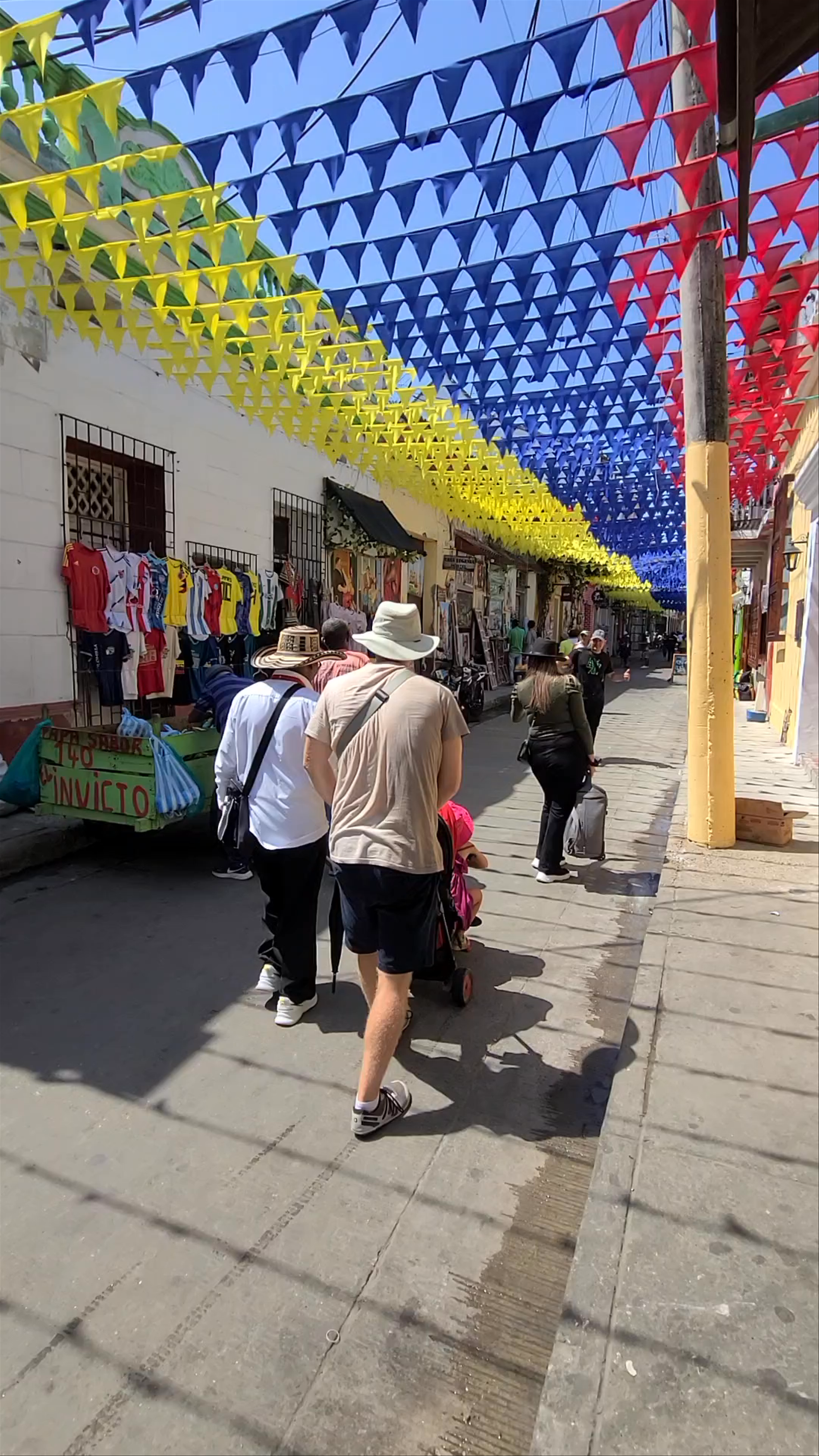 Calle de Las Sombrillas