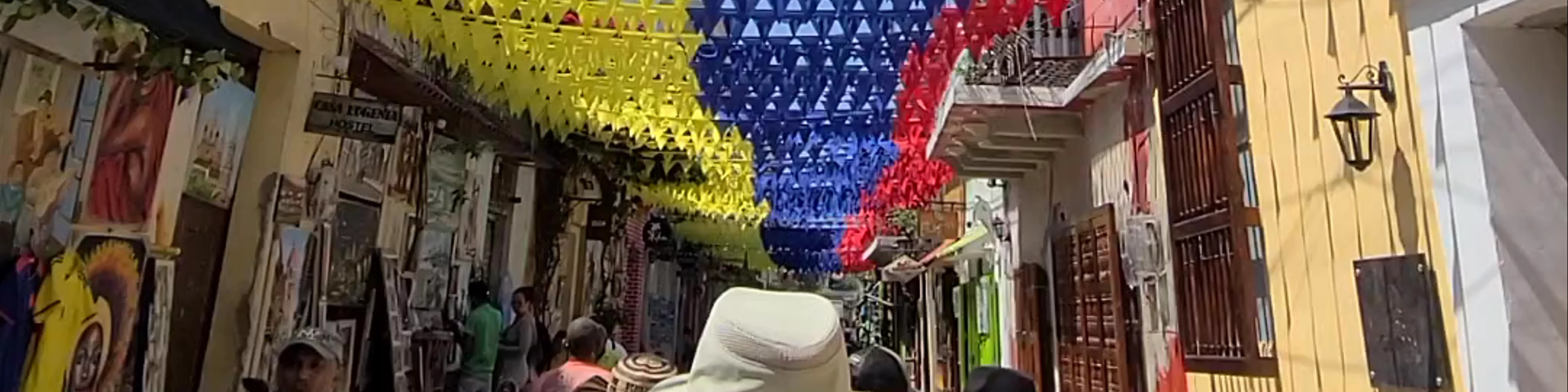 Calle de Las Sombrillas