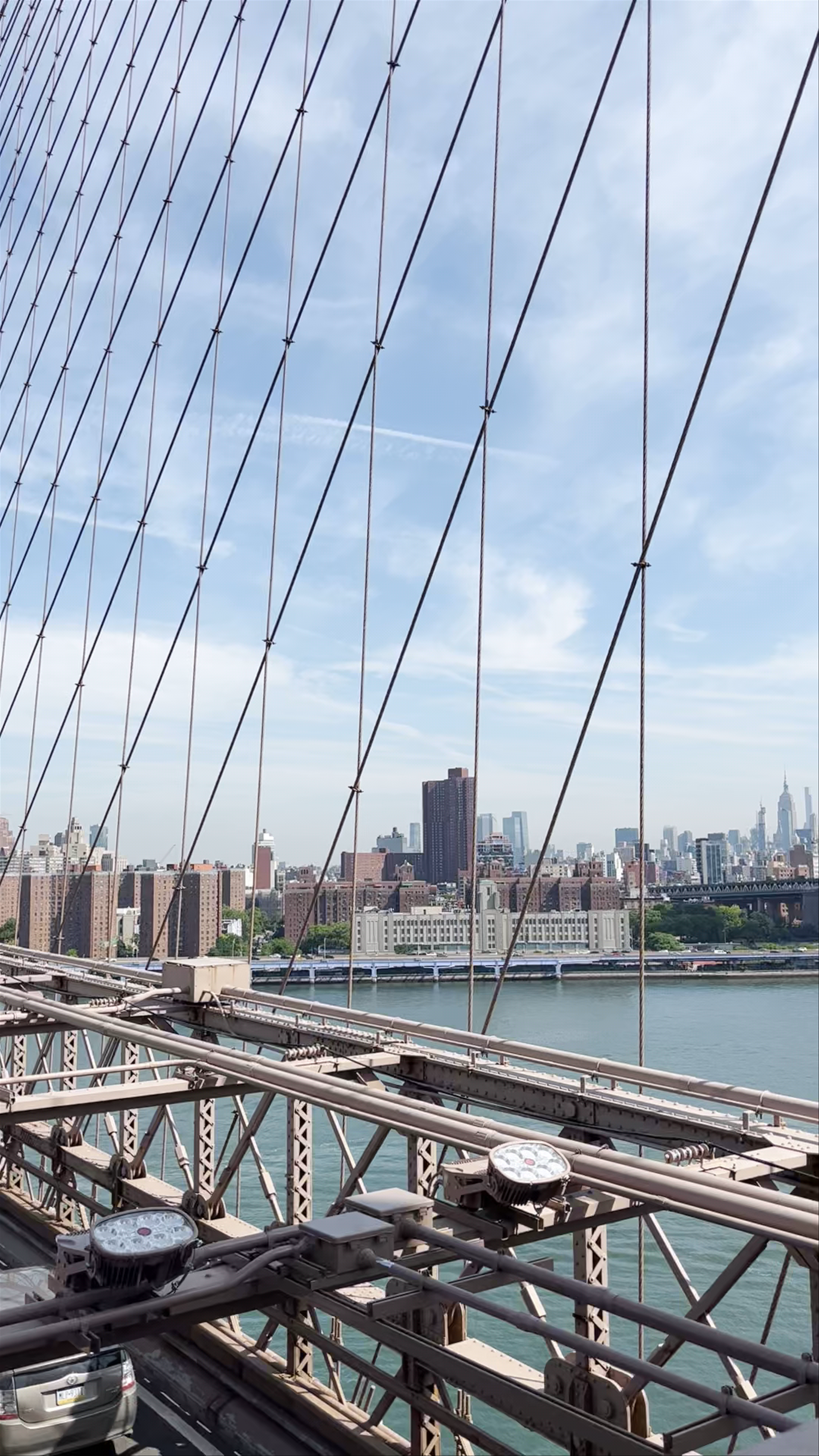 Brooklyn Bridge Views: Iconic Skyline and River Vibrance in New York