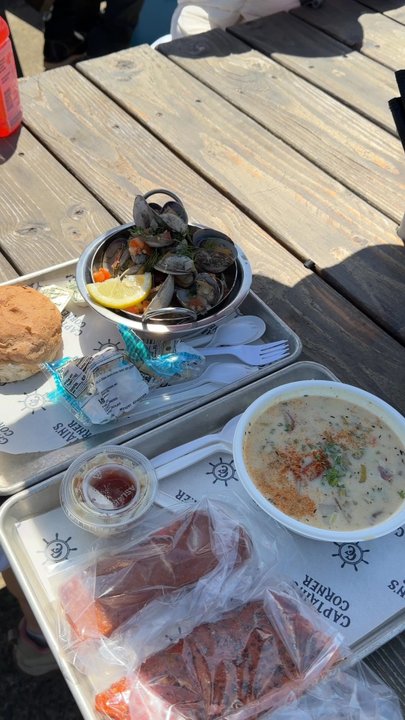 Captain's Corner - Seafood Markets Near Me - Garibaldi, Oregon