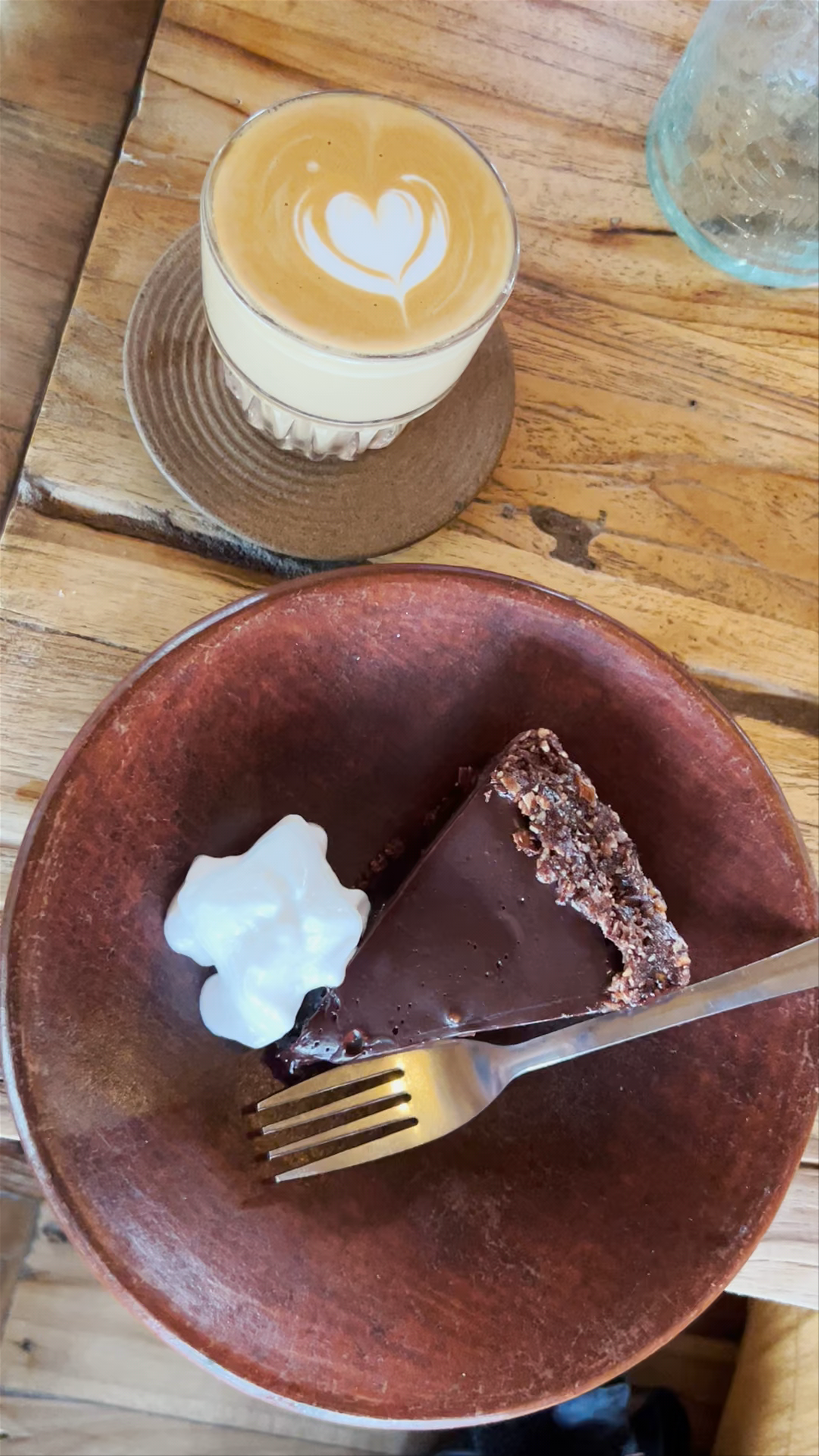 Sweet Moments at Casa Curandera Bali: Cozy Cafe Vibes & Decadent Chocolate Cake