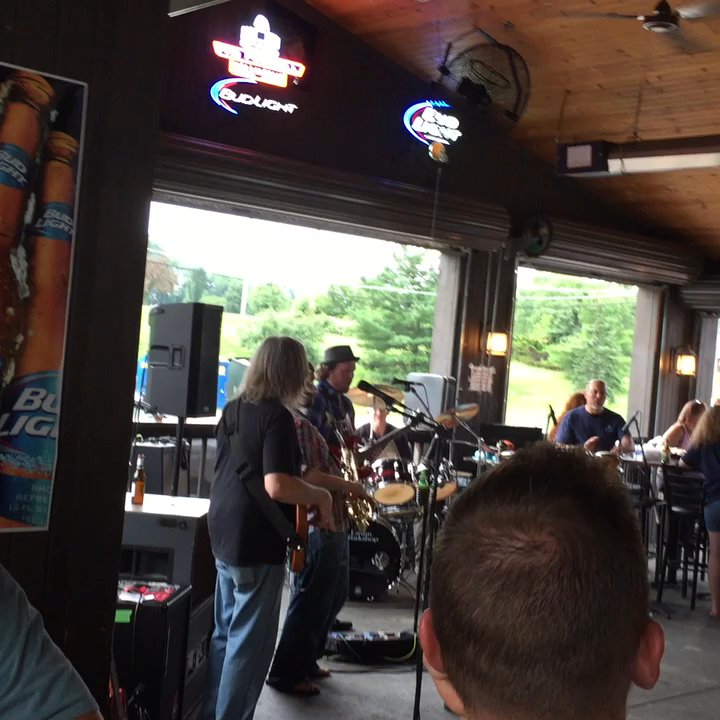 Loby's Bar & Grille - Awesome band on Sunday's - American Near Me - Canton, Ohio