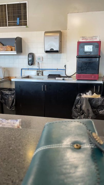 Barry Bagels - Sylvania - Sink area - Bagels Near Me - Toledo, Ohio