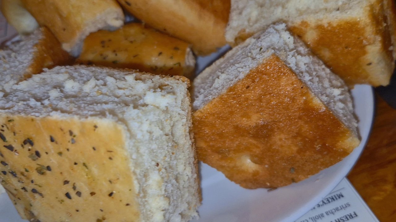 Restaurant Bricco - I wish I could have taken a lot of bread home it was so good - Italian Near Me - West Hartford, Connecticut