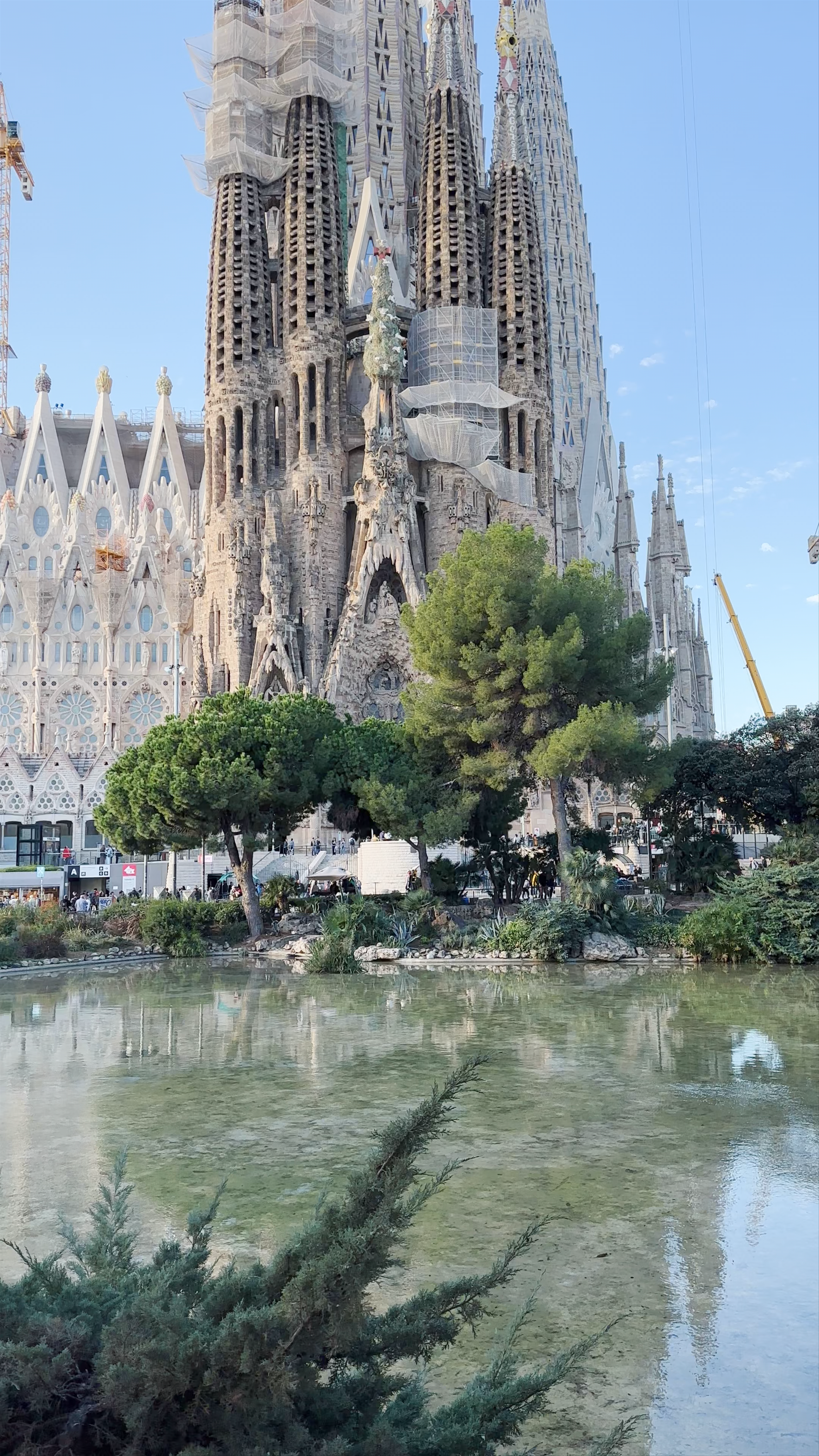 The Majestic Sagrada Familia: Barcelona's Iconic Architectural Wonder