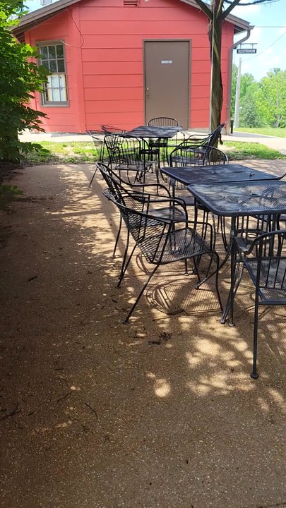 Augusta Winery - Wine Tasting Room Near Me - Augusta, Missouri