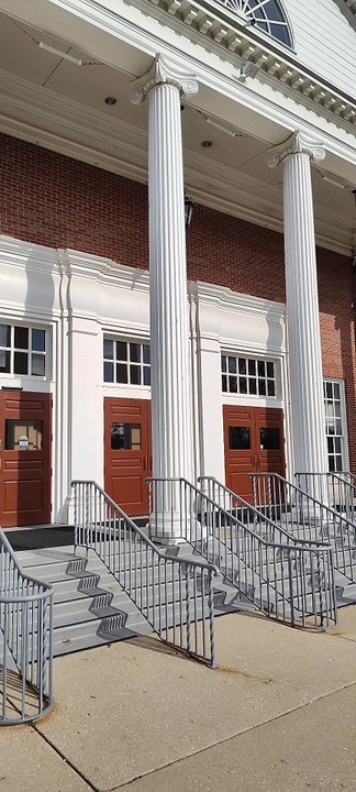 College Church - Front entrance - Churches Near Me - Wheaton, Illinois