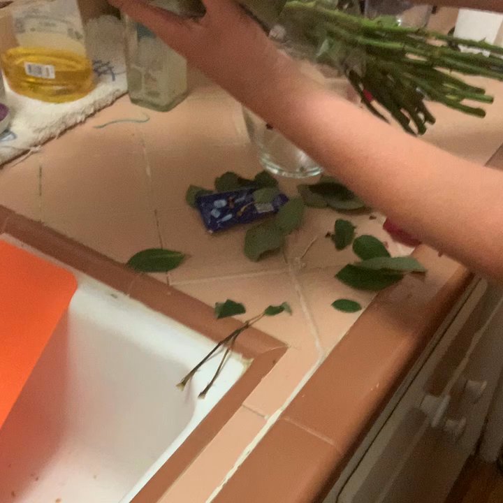 Avas Flowers - It was a COMPLETE DISAPPOINTMENT!!!     PLEASE WATCH THIS VIDEO ... - Florists Near Me