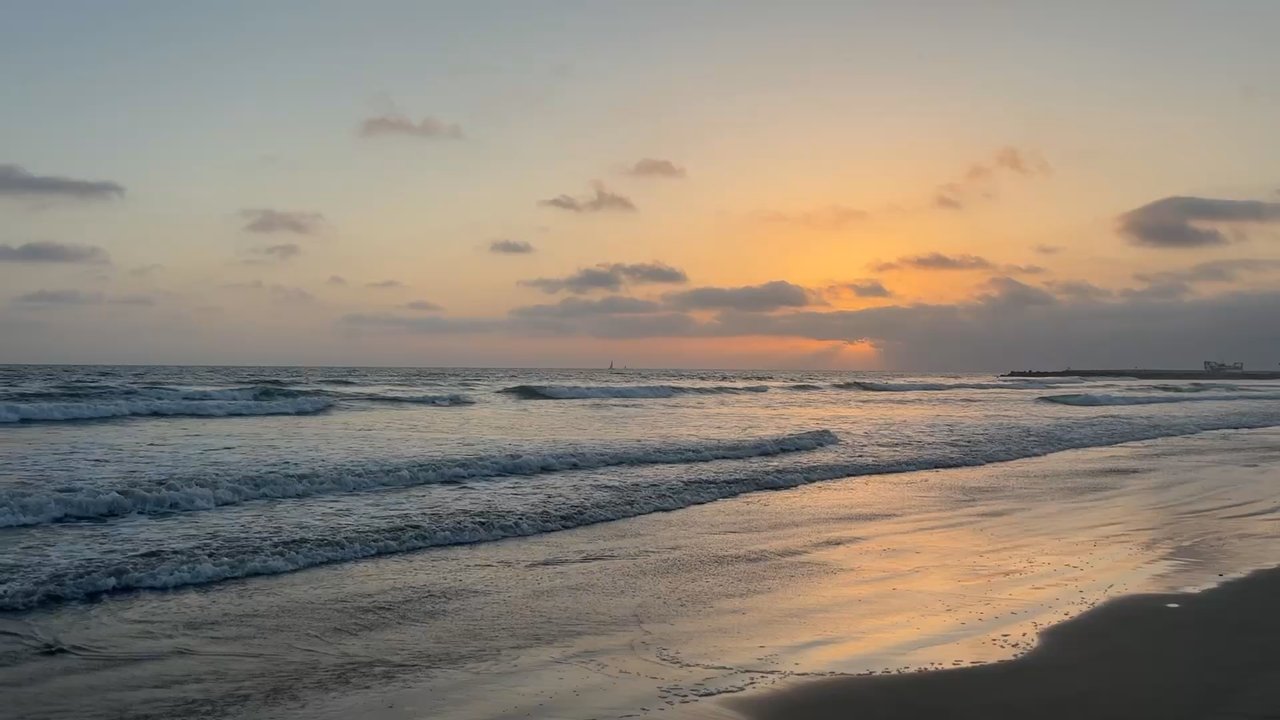 On The Sand Vacations - Vacation Rentals Near Me - Oceanside, California