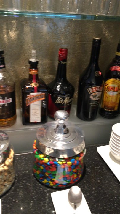 British Airways Lounge - The smaller of the two bar areas - Airport Lounges Near Me - Houston, Texas