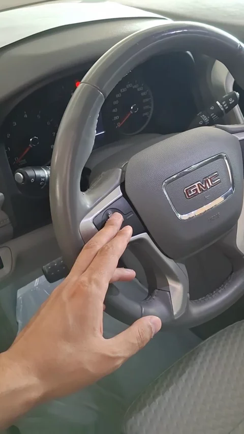 جي ام سي اكاديا SLE 2019