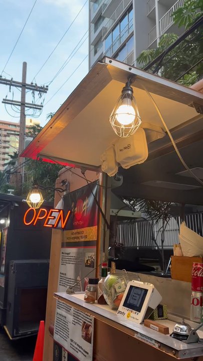 American Wagyu Eatery - Food Trucks Near Me - Honolulu, Hawaii
