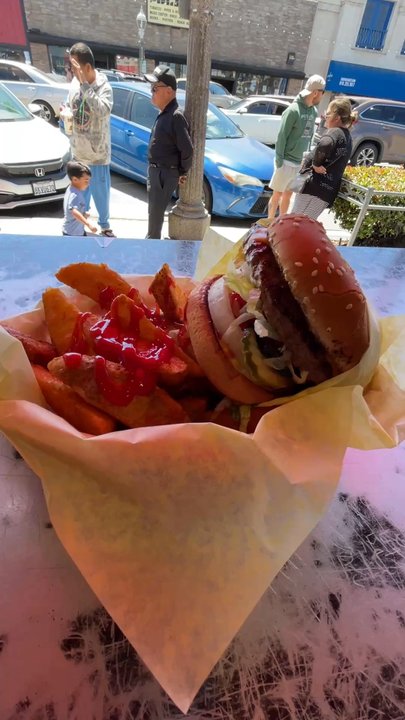 Hodad's - Love this place, cool vibes in OB - Burgers Near Me - San Diego, California
