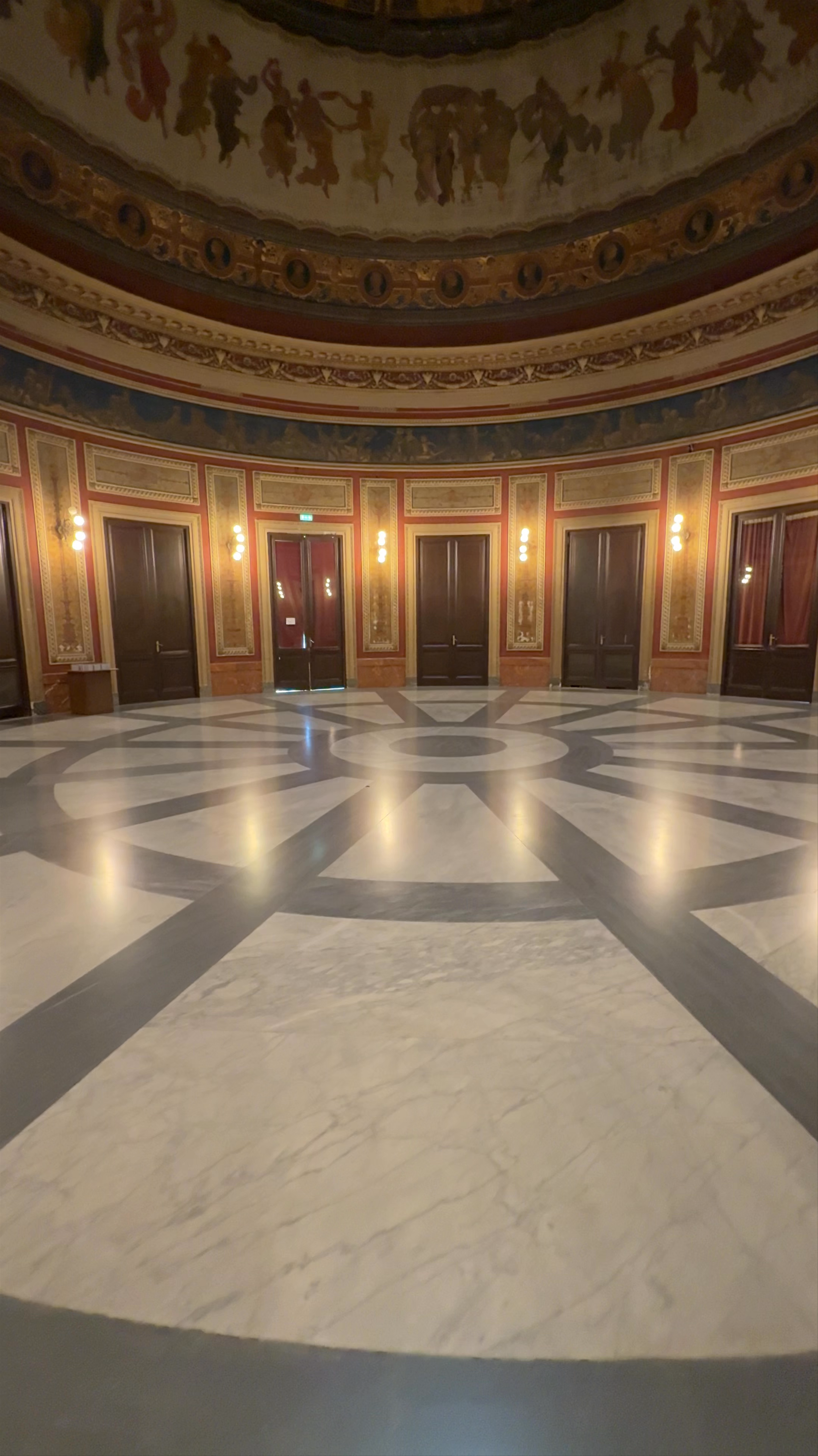 Teatro Massimo di Palermo: Majestic Opera House in the Heart of Sicily