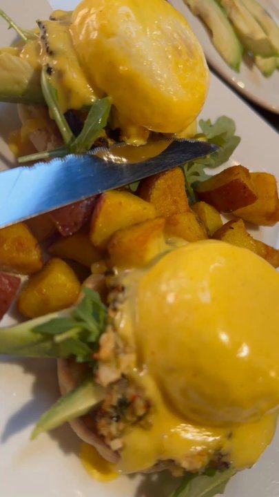 Down to Earth Cafe - Monte Cristo sandwiches and crab cake bendecit  Plus mango madness smoothie and strawberry banana - Breakfast & Brunch Near Me - Portland, Oregon