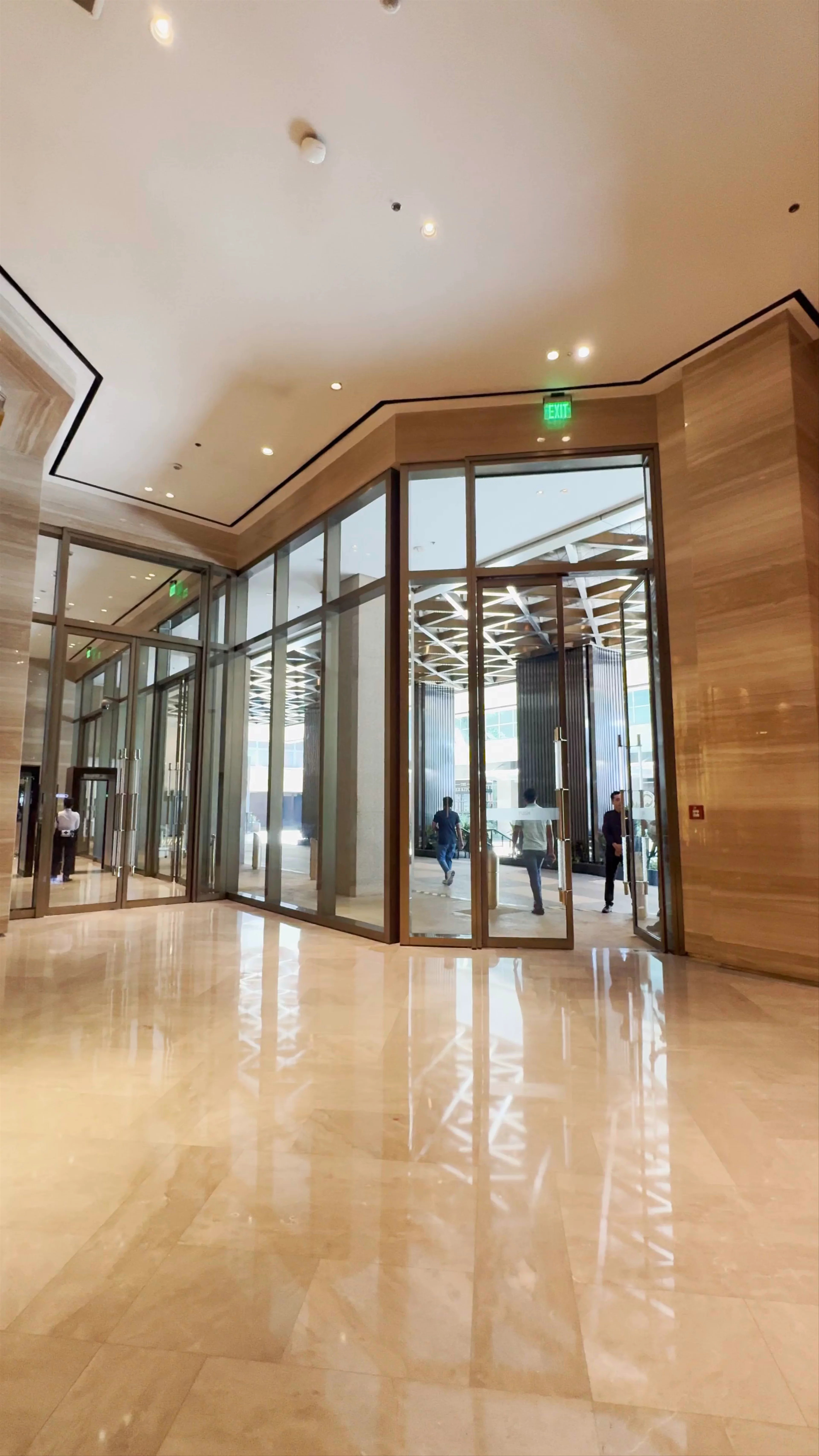 Hotel Okura Manila, Portwood Street, Newport City