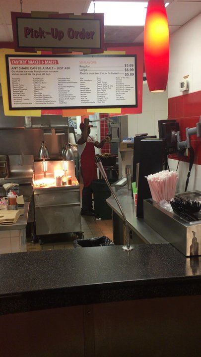 Z-Burger - Making French fries - Hot Dogs Near Me - Washington, DC, District of Columbia