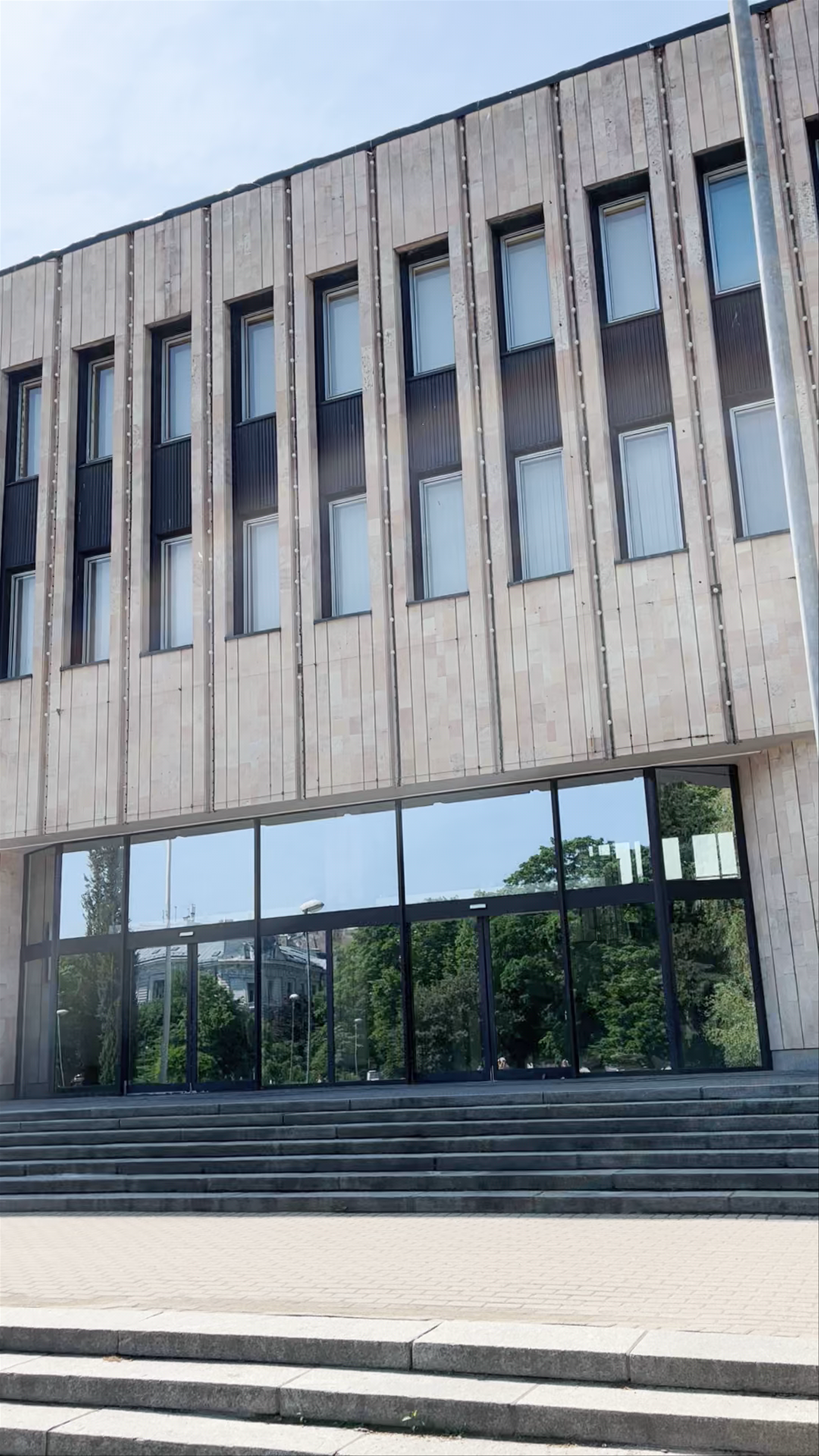 Andreja Upīša Piemineklis: A Serene Cultural Spot in Central Riga