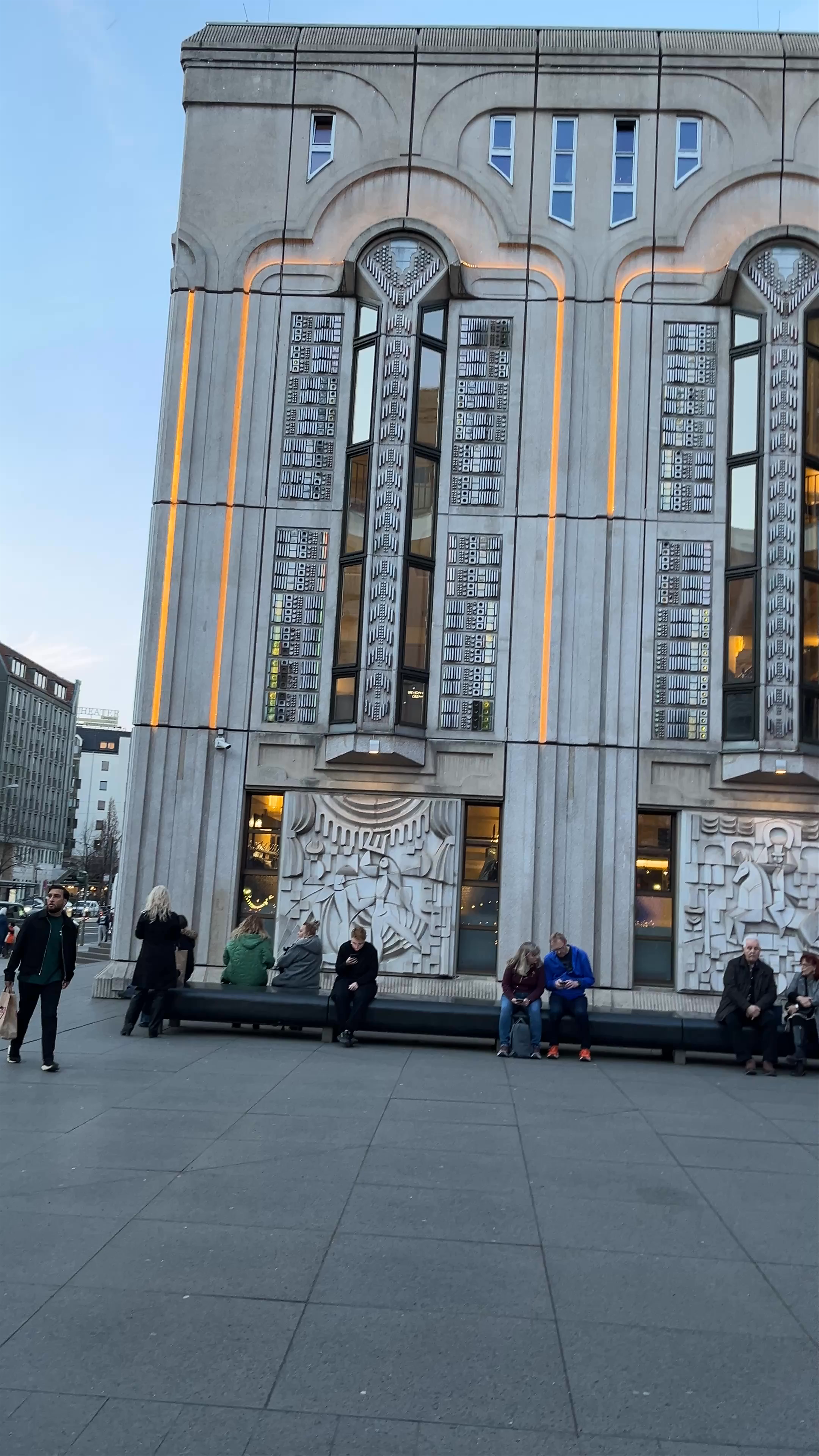 Friedrichstadt-Palast: Berlin’s Iconic Theatrical Landmark