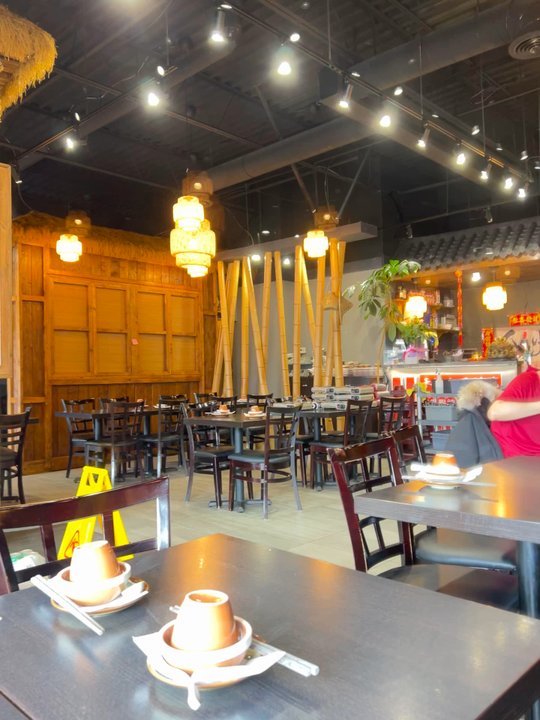 Potlicious Stew - Inside - Chinese Near Me - Scarborugh, Ontario